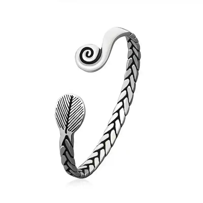 Simple Silver Men's Kada with Intricate Design